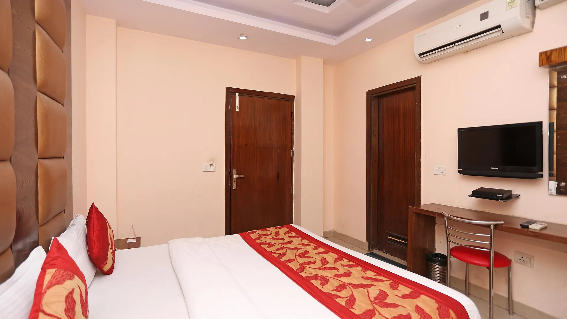 Oyo 6096 Hotel Maharani Palace New Delhi