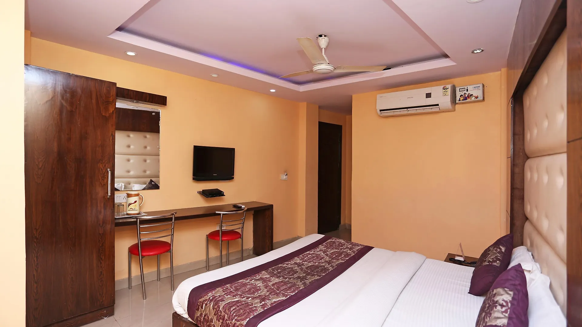 Oyo 6096 Hotel Maharani Palace New Delhi