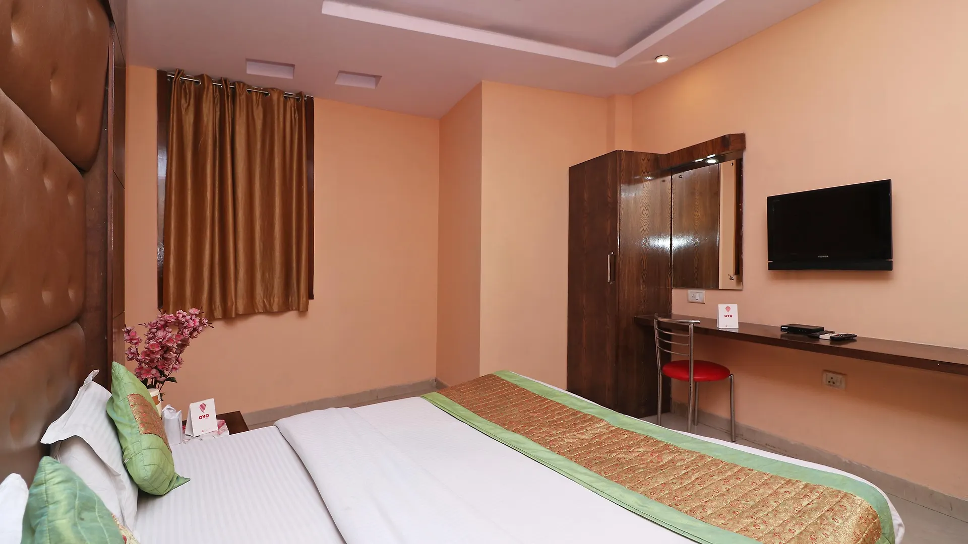 Oyo 6096 Hotel Maharani Palace New Delhi