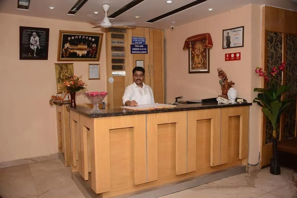 Oyo 6096 Hotel Maharani Palace New Delhi
